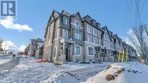 Luxury 4-Bedroom Townhouse in Downtown Whitby