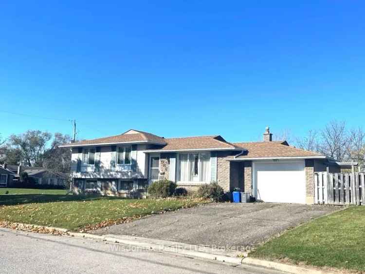 House For Sale in Tillsonburg, Ontario