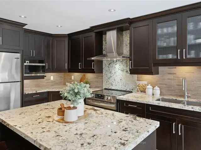 4-Bedroom 4-Bathroom Detached Home in Erin Mills