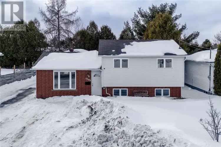 House For Sale in 1289, Rose Marie Avenue, Greater Sudbury, Ontario