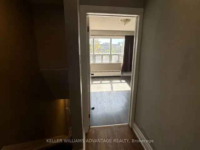 Newly Renovated 2 Bed 1 Bath Apartment Near Yorkdale