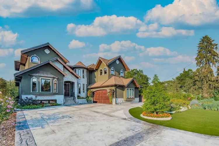7 Bedroom Lakefront Mansion Over 7000 sq ft