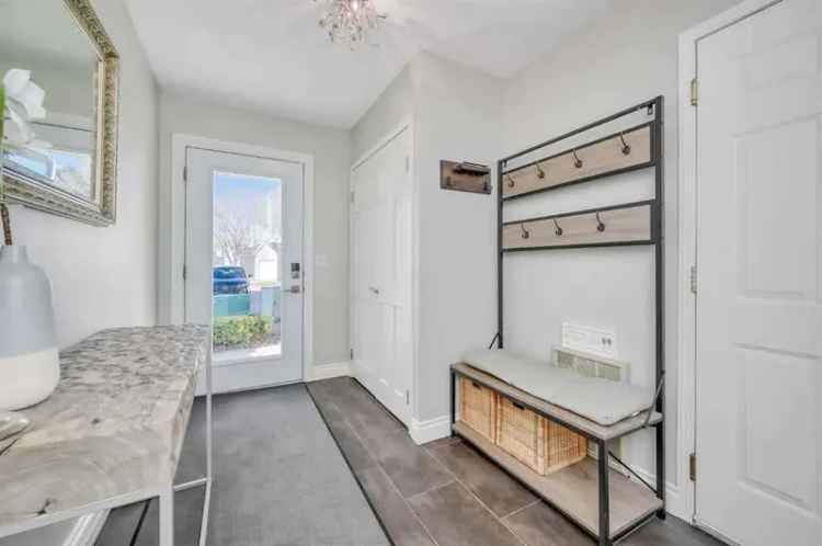Inglewood Modern Duplex River Views 3 Bed 2.5 Bath