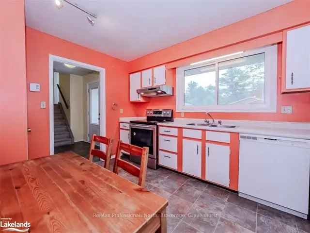 3 Bedroom Side Split Home with Large Lot and Pool in Gravenhurst