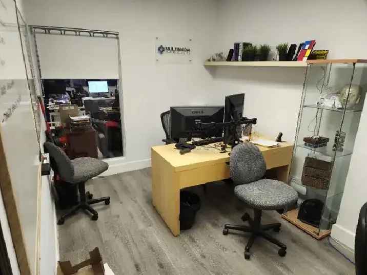 Rent Office Room in Montreal with Wi-Fi for 2 Workers