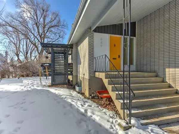 Bungalow for Sale in Montérégie