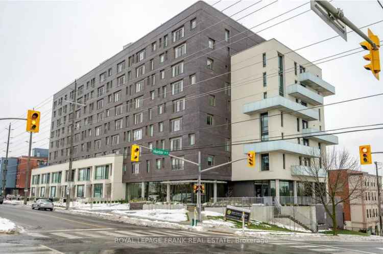 Condo For Sale in Hamilton, Ontario