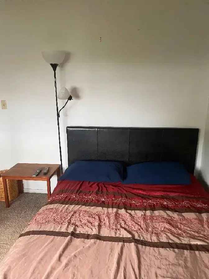 Large Room for rent