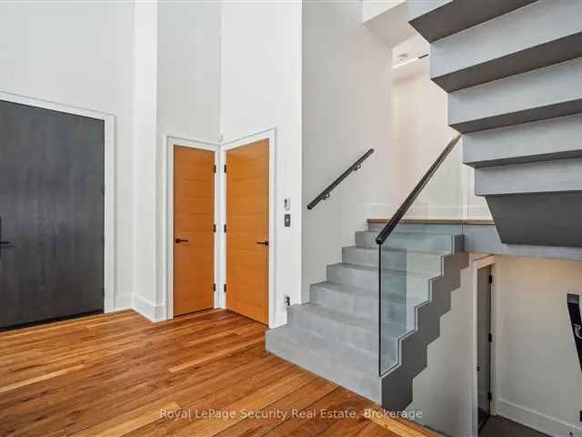 House For Sale in Toronto, Ontario