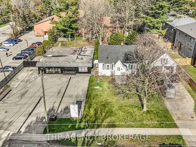 House For Sale in Hamilton, Ontario