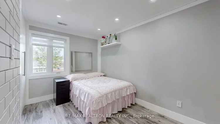 House For Sale in Toronto, Ontario