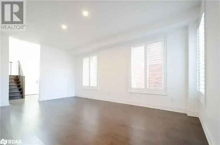 2700 sq ft House in Innis Shore Barrie 4 Beds 2 Baths