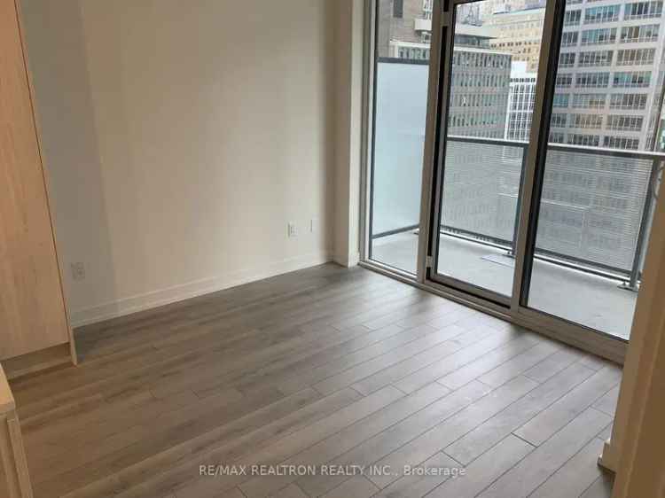 Rent 1 Bedroom Condo in Downtown Toronto with Luxury Amenities