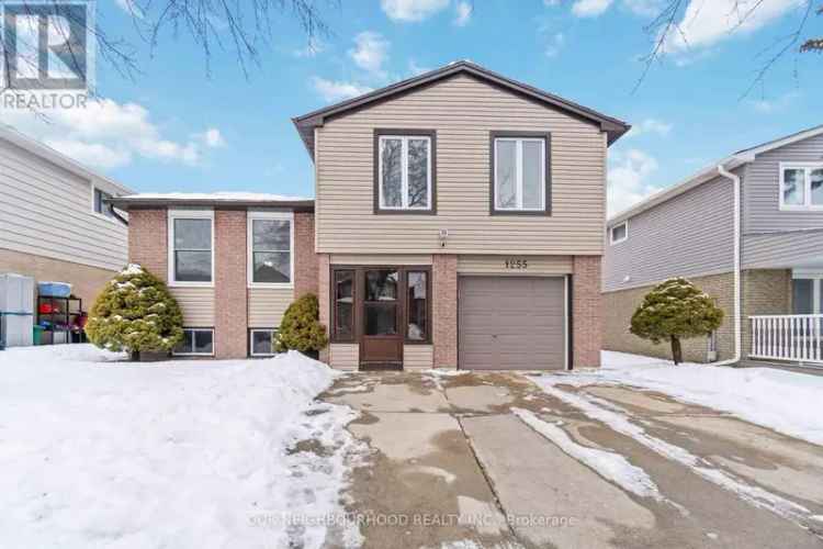 Cambridge Home: Freshly Painted, Updated Kitchen, Finished Basement