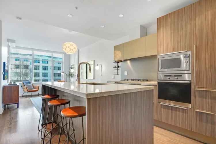 False Creek Condo 1 Bed + Den + Flex 752 sq ft