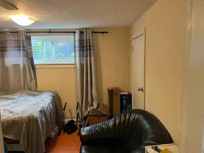 Private Basement Room for Rent from Dec 1 in Scarborough