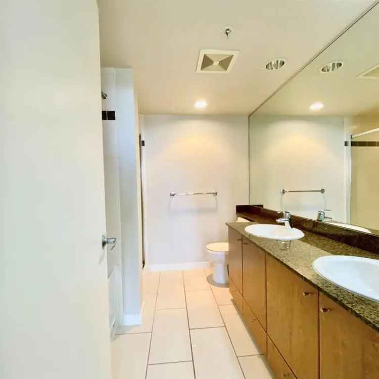 Spacious 2 Bed 2 Bath Corner Unit in The Emerson Highgate