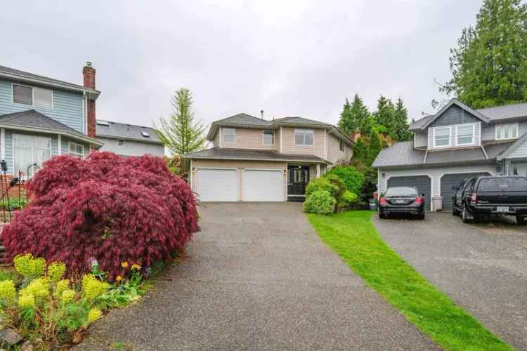 4 Bedroom Family Home in Nordel, Updated Kitchen and 2400 Sq Ft