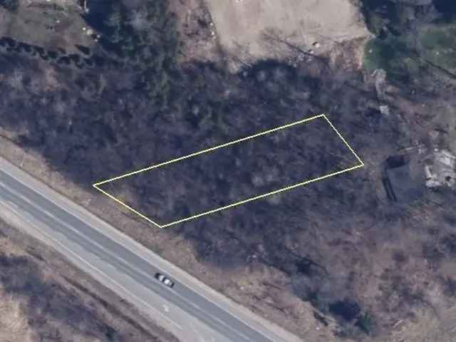 Residential Building Lot Near Beaches and Amenities