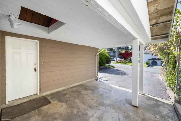 4 Bedroom Home in Royal York  North Delta