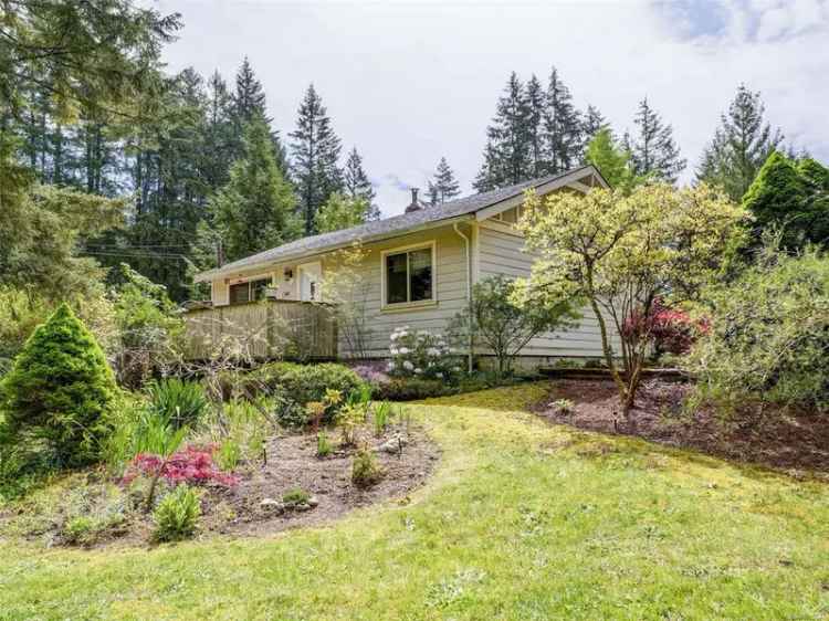 Cobble Hill Rancher 3 Bed 2 Bath 1351 sq ft