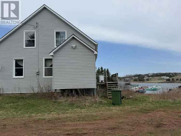 Waterfront Fixer-Upper with Scenic Views Near Cavendish