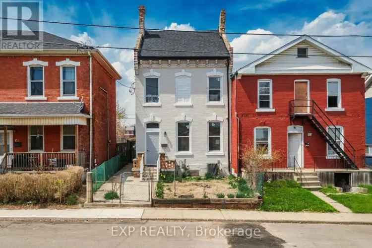 Spacious Multi-Level Home Perfect for Family or Duplex Conversion
