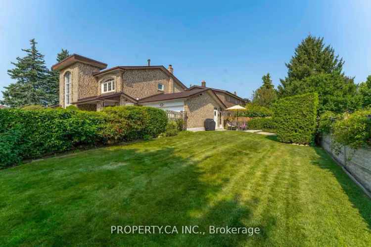 House For Sale in Vaughan, Ontario