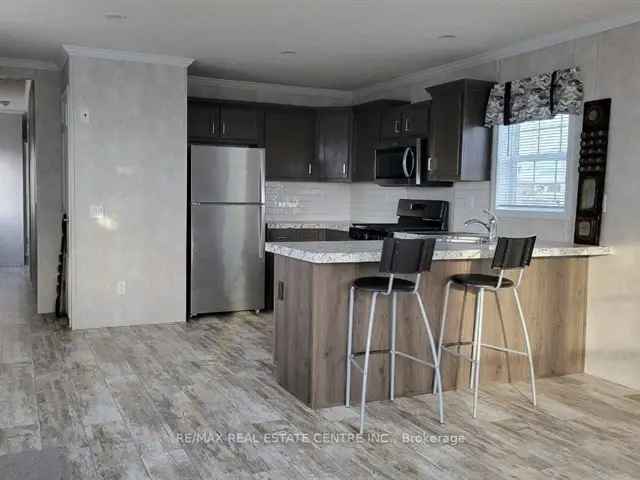 Brand New 2-Bedroom Bungalow in Beverly Hills Estates