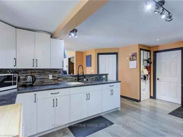 House For Sale in Toronto, Ontario