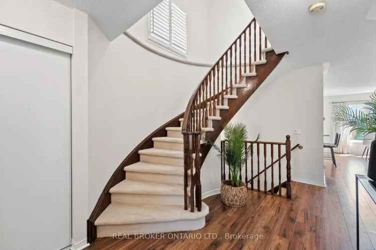 Spacious 3 Bed 25 Bath Townhome in Auroras Bayview Northeast