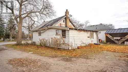 For Sale Bungalow in Terrace Hill Brantford with Renovation Potential