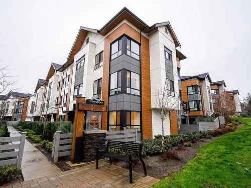 3 Bed 3 Bath Townhouse For Sale In Newton Surrey