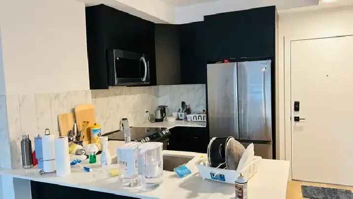 Room For rent in Calgary Downtown