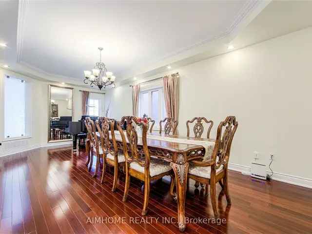 House For Sale in Vaughan, Ontario