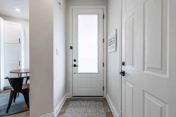 Fully Renovated Semi-Detached Home Near Highways and Amenities