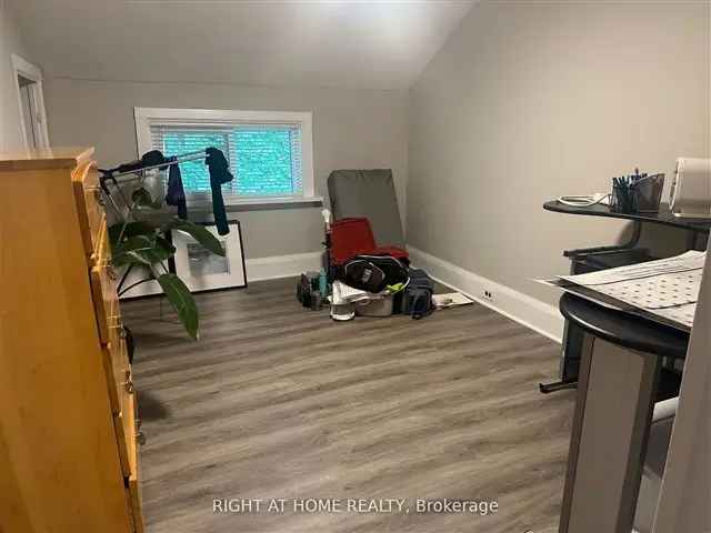 House For Rent in Ajax, Ontario