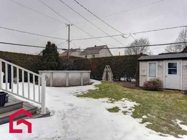Bungalow for Sale Laurentides 3 Bedrooms Updated Kitchen