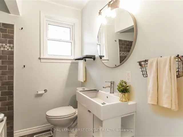 House For Sale in Barrie, Ontario