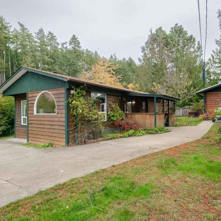 Cowichan Bay Manufactured Home - 2bd/2bath Main & Rental Cabin