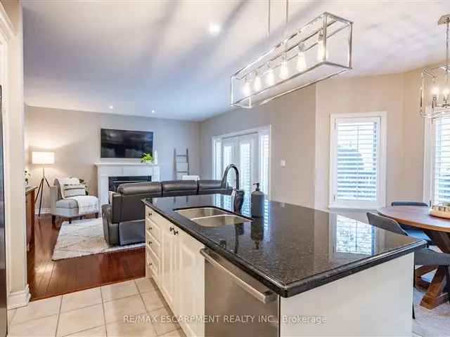 House For Sale in 2245, Hampstead Road, Oakville, Ontario