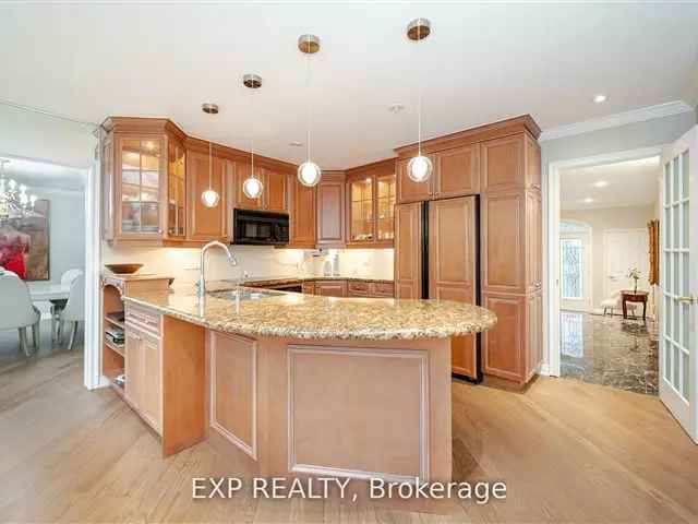 House For Sale in Vaughan, Ontario