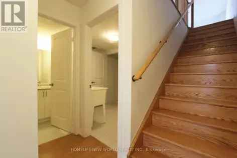 4 rooms apartment of 182 m² in Toronto