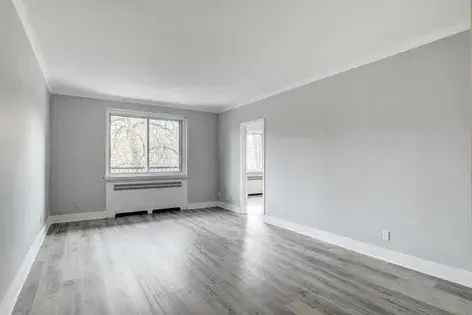 1 room apartment of 54 m² in Montreal