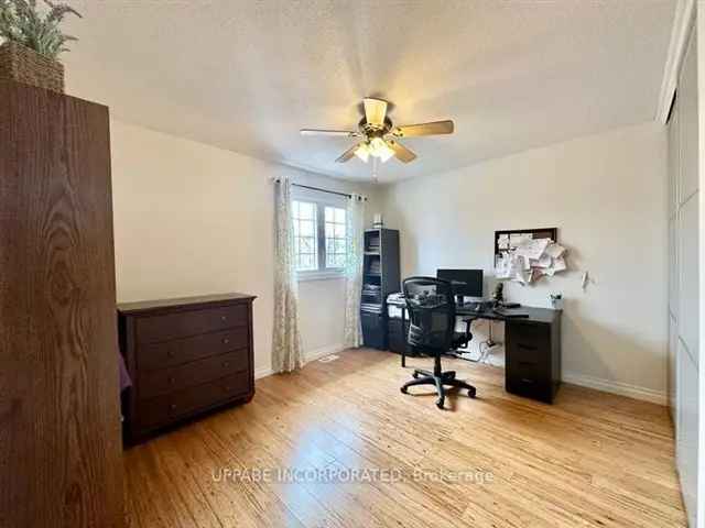 4 Bed 25 Bath House For Rent Hardwood Floors Double Garage Finished Basement