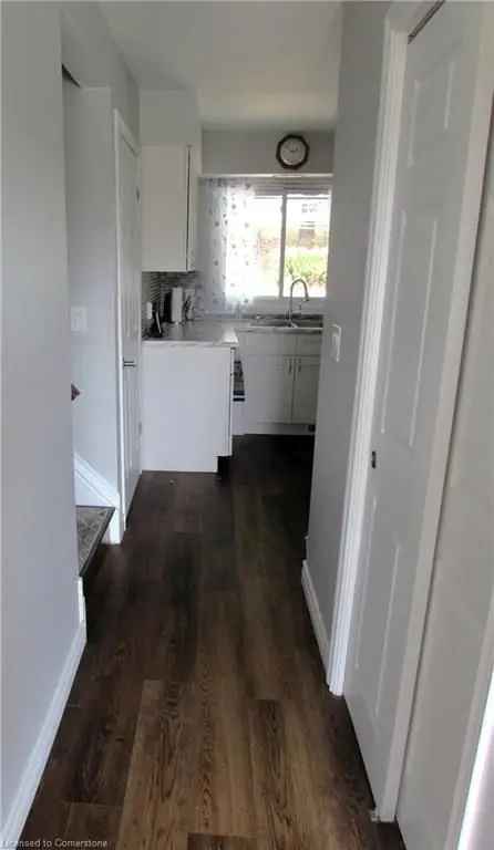 Updated 3-Bedroom Home in Simcoe Family-Friendly Neighbourhood
