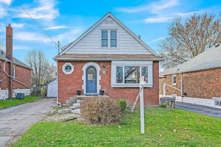 House For Sale in Hamilton, Ontario