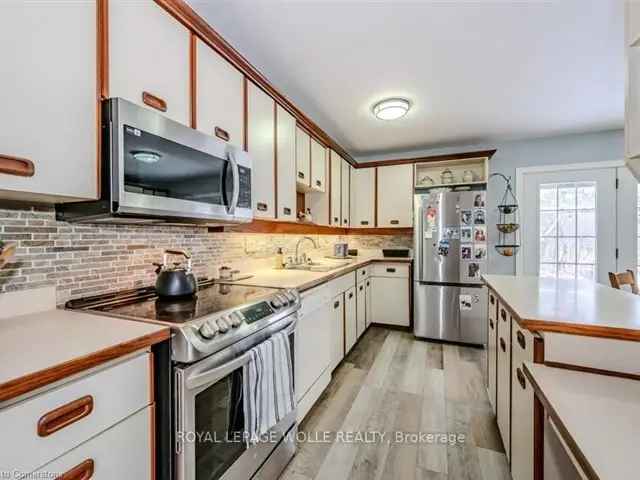 House For Sale in 39, Bannockburn Road, Kitchener, Ontario