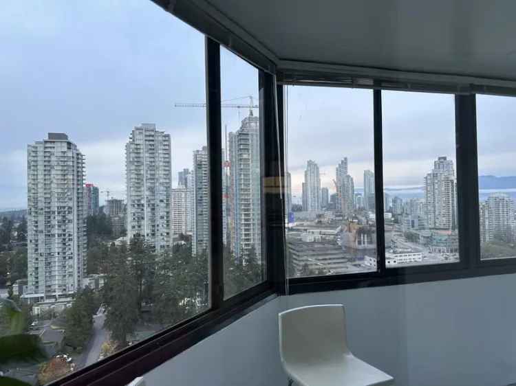 Metrotown Condo with Stunning Views R2936084