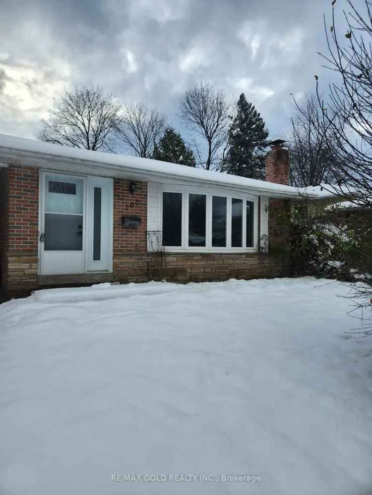 All Brick Bungalow 3+1 Bedrooms Family Friendly Neighborhood